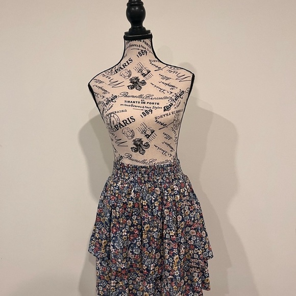I.N. Studio Dresses & Skirts - I.N. Women's Floral Blue Ruffle Skirt